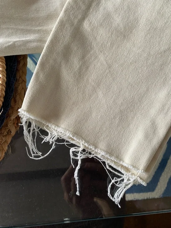 BERSHKA High-Rise Paper Bag Crop Jeans in Cream - Women! 🐚 - Picture 13 of 16